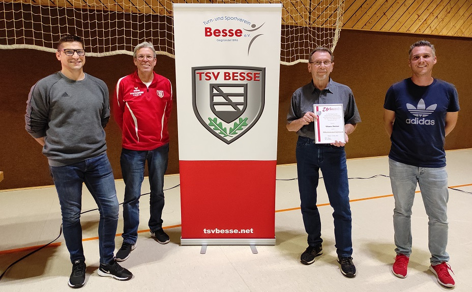 Ernennung von Theo Peter zum Ehrenmitglied im TSV Besse
